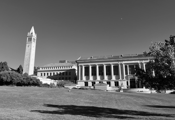 UC Berkeley: Photo of UC Berkeley's famous campanile